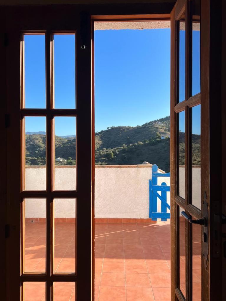 Peace And Tranquility At Montana Retreat Apartment Alora Room photo